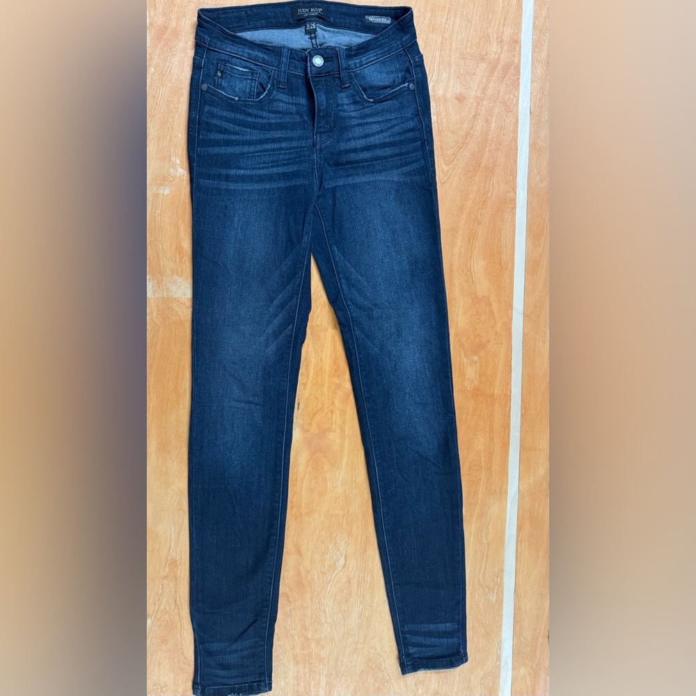 Judy Blue Women's Dark Skinny Jeans size 3 / 26